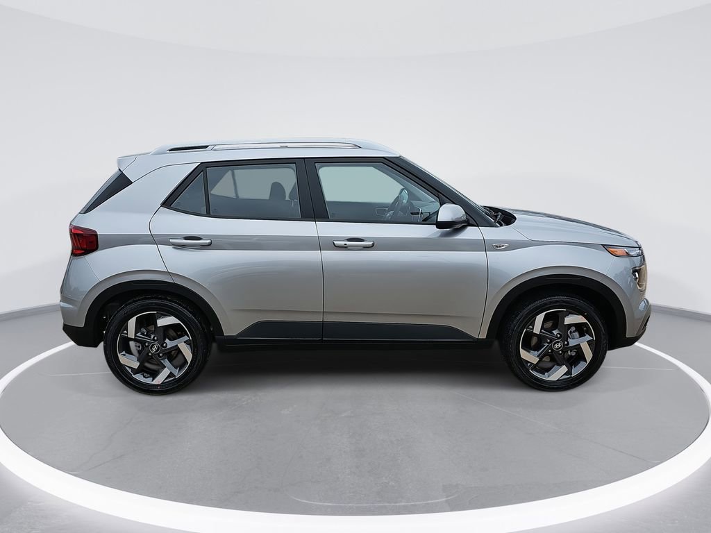New 2026 Hyundai Venue SEL FWD image 4