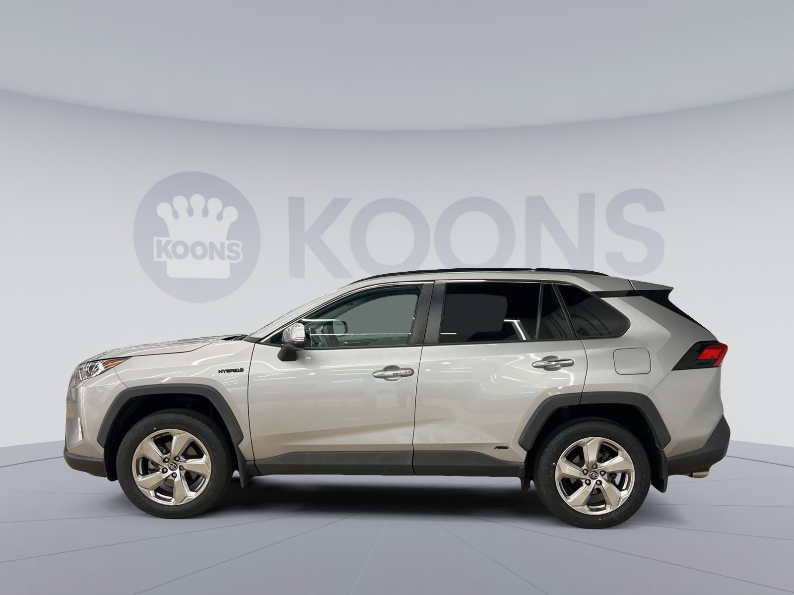 Used 2020 Toyota RAV4 Limited image 2