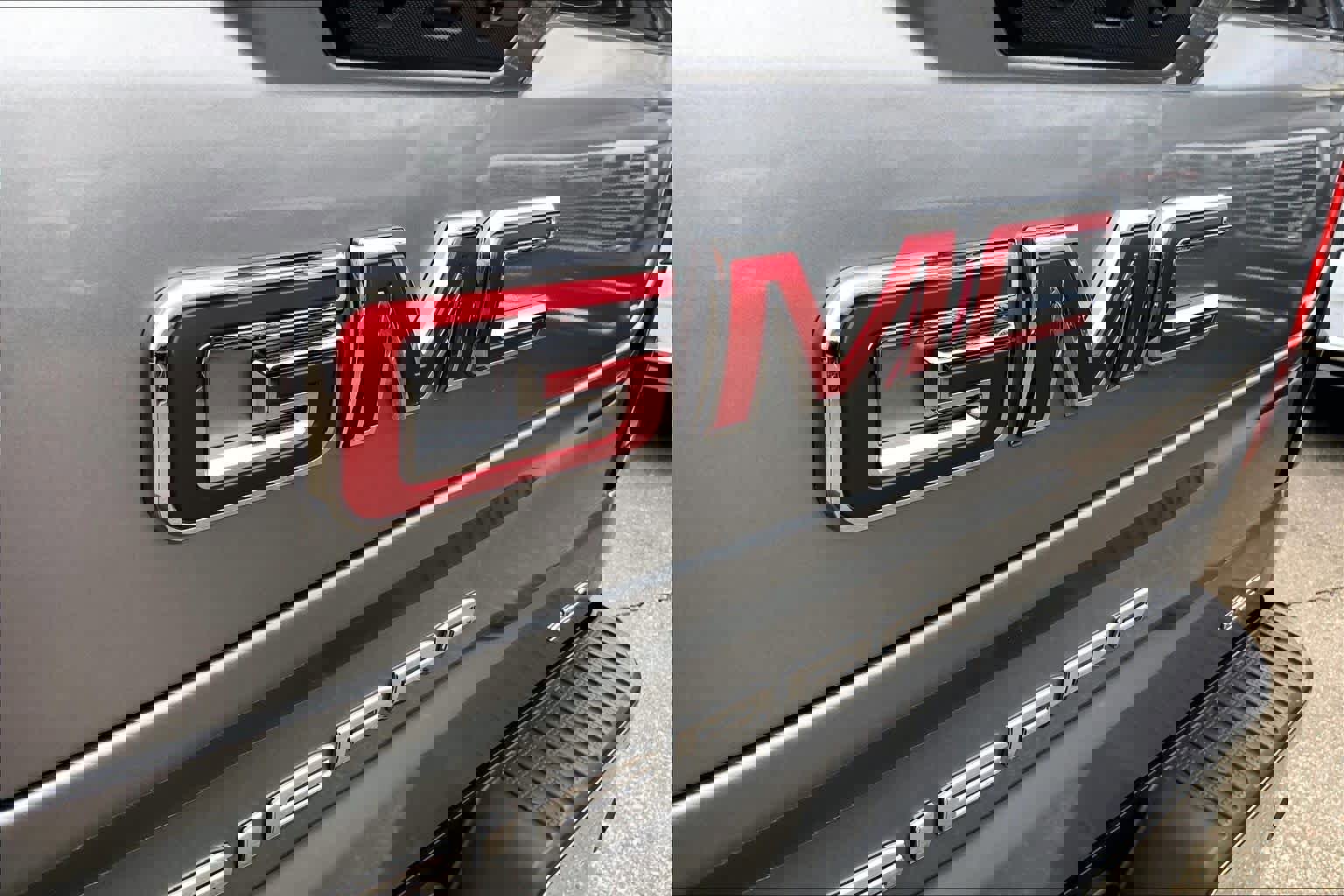 Used 2023 GMC Sierra 1500 SLT w/ SLT Premium Package AWD/4WD image 33