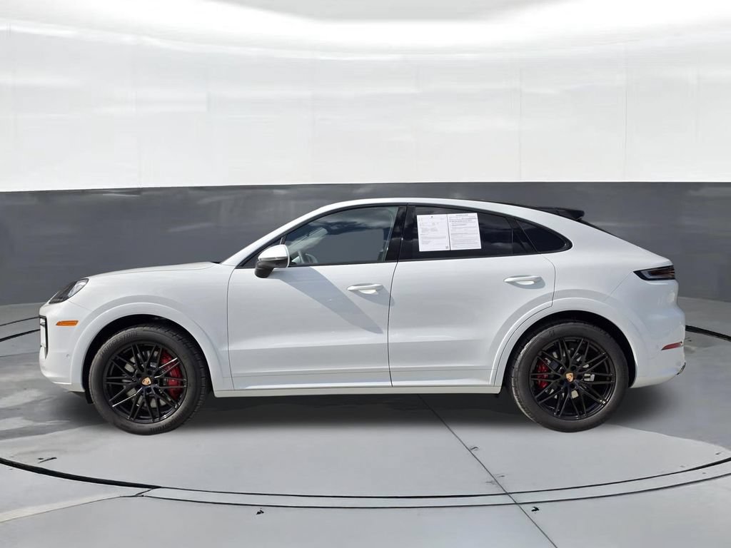 Certified 2026 Porsche Cayenne S AWD/4WD image 2