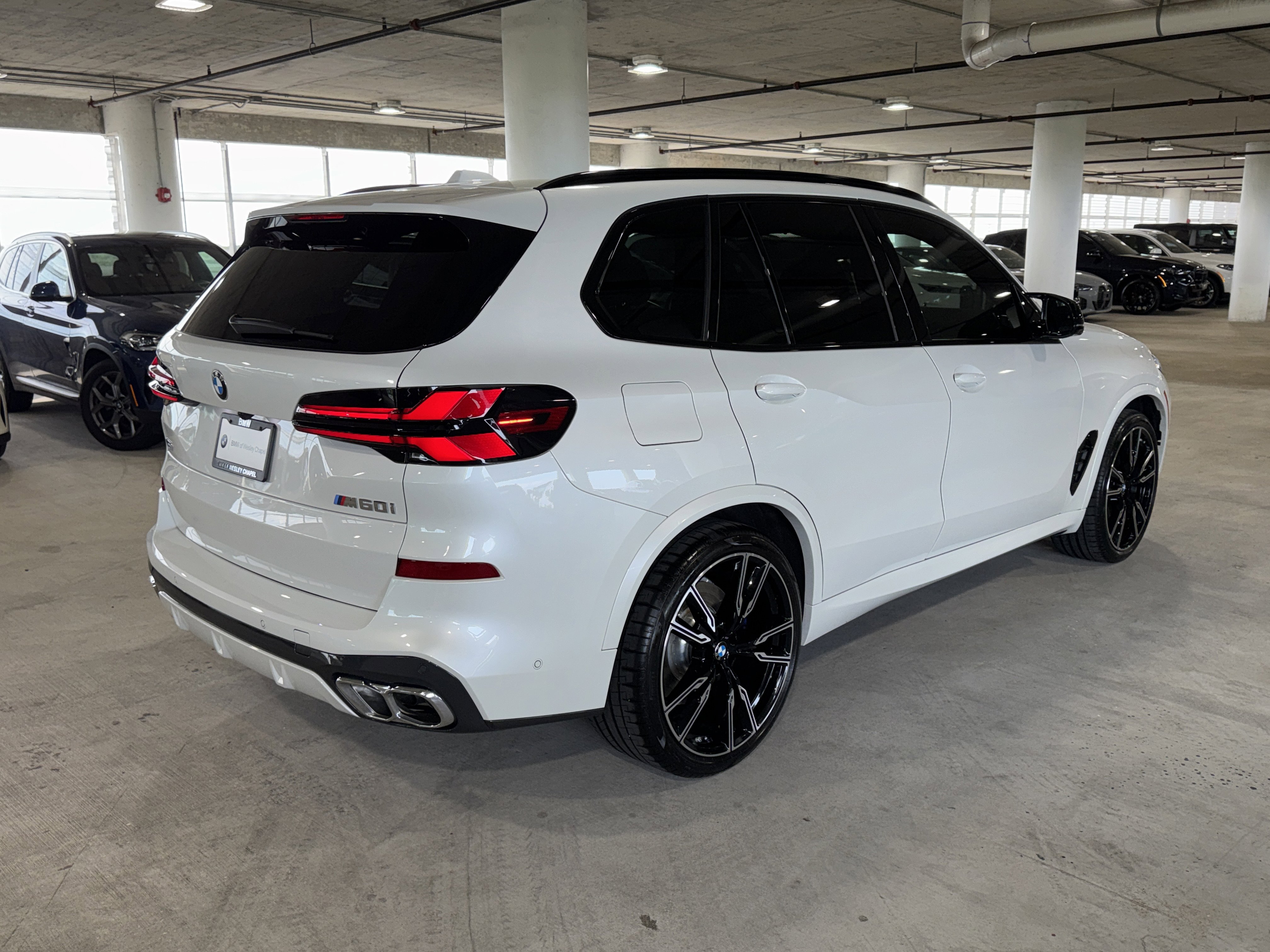 Used 2025 BMW X5 M60i image 8