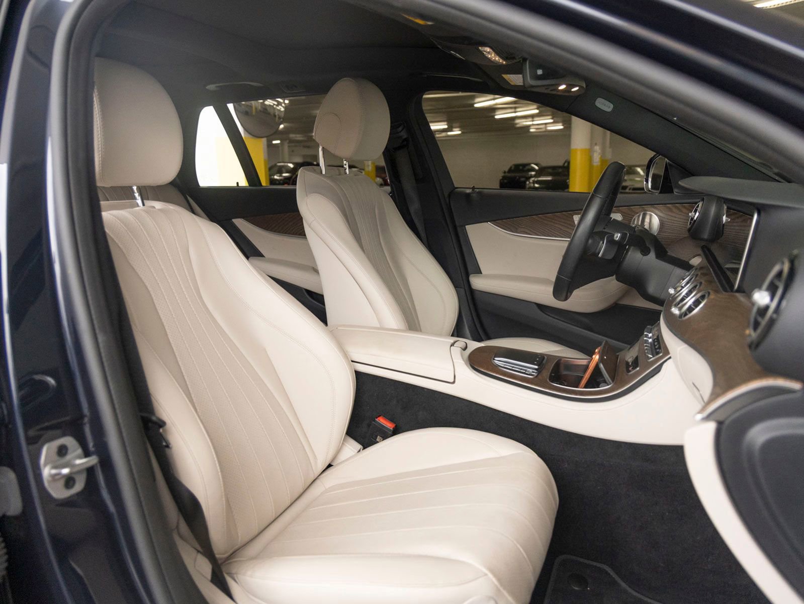 Used 2023 Mercedes-Benz E 450 4MATIC All-Terrain Wagon image 27