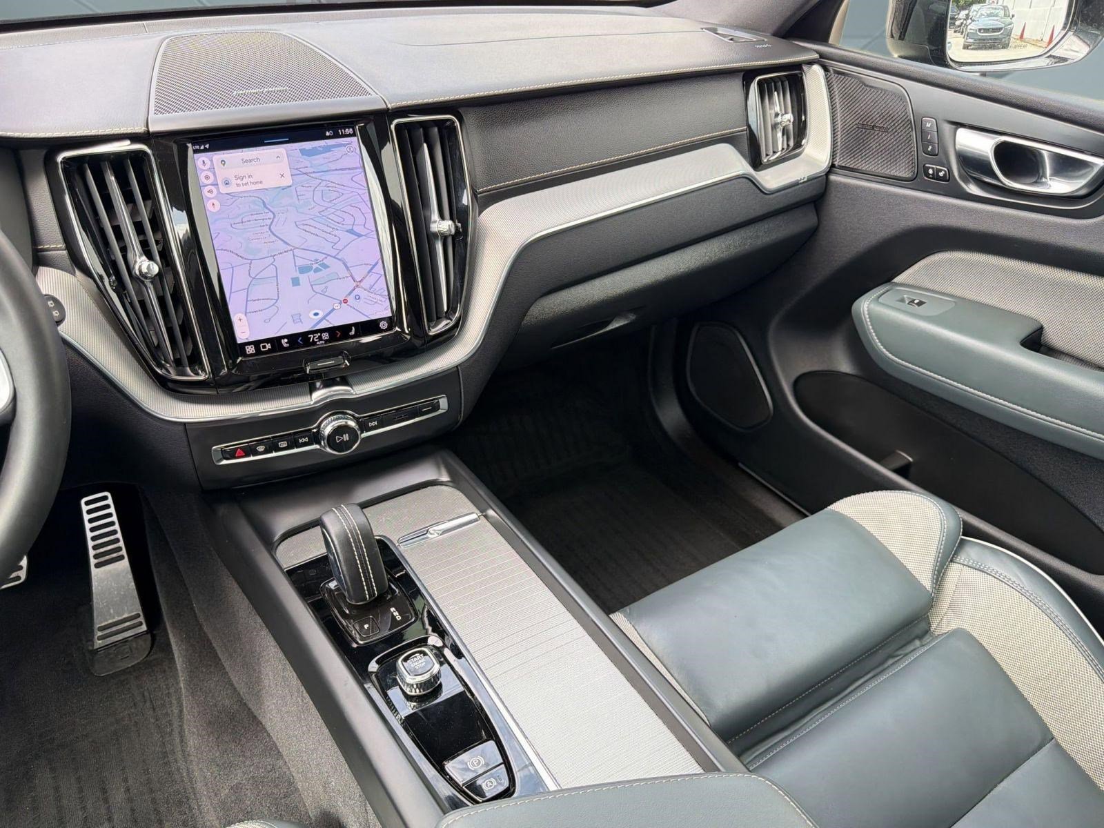 Used 2022 Volvo XC60 T8 R-Design w/ Advanced Package image 27