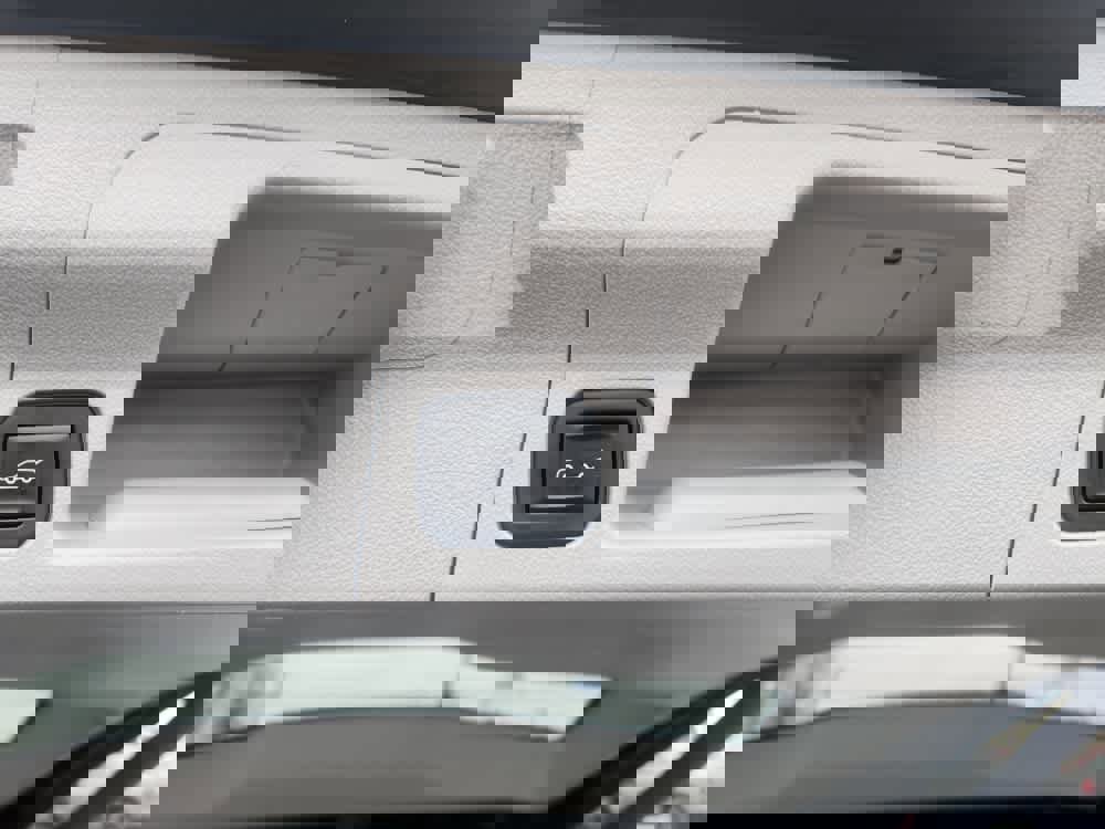 Used 2023 GMC Acadia SLT image 15