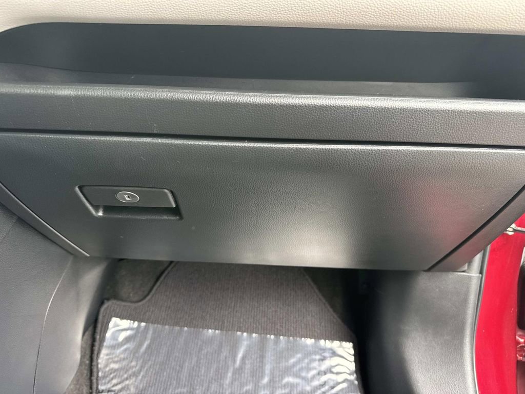 Used 2023 Toyota RAV4 XLE image 20