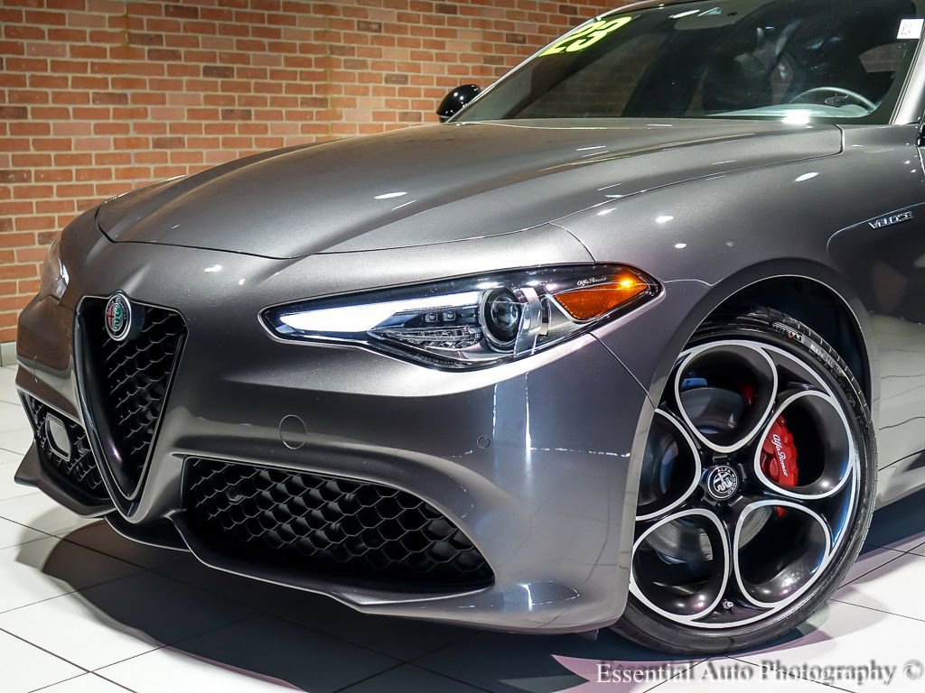 Used 2023 Alfa Romeo Giulia Veloce image 3