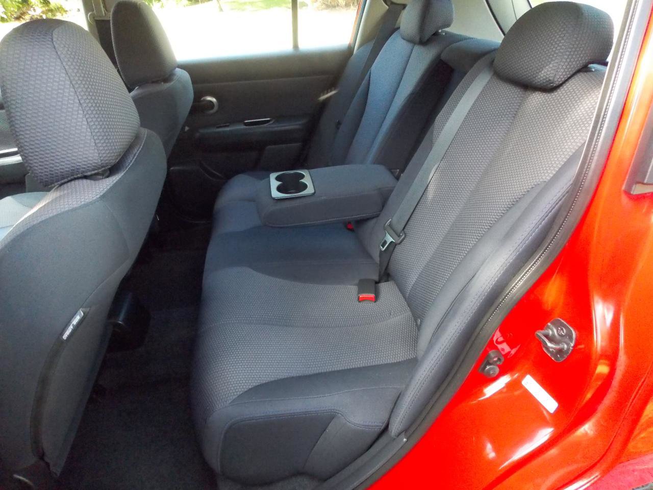 Used 2007 Nissan Versa Hatchback FWD image 15