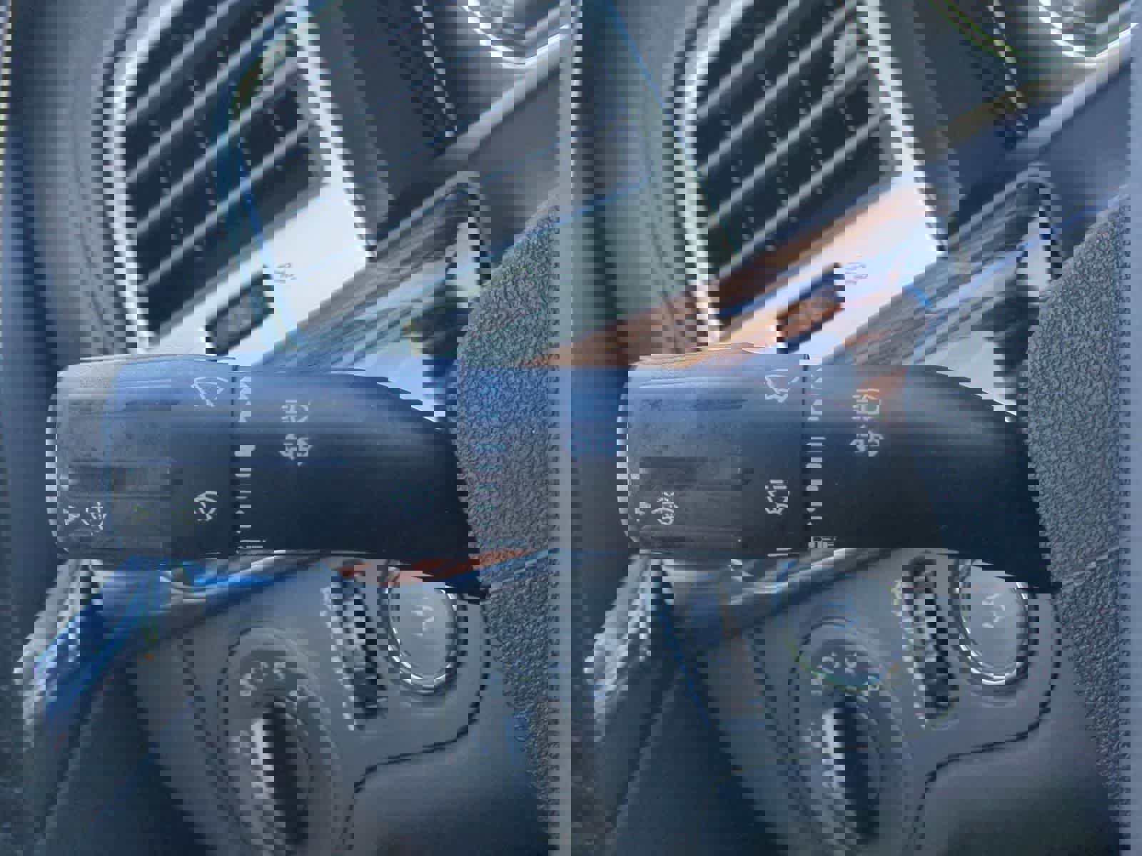 Used 2009 Lincoln MKS AWD image 26