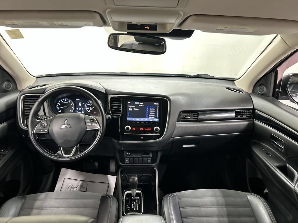 Used 2020 Mitsubishi Outlander SE AWD/4WD image 18