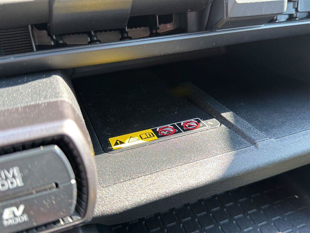 Used 2026 Toyota RAV4 XLE Premium FWD image 26