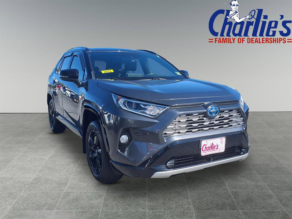 Used 2019 Toyota RAV4 XSE image 3