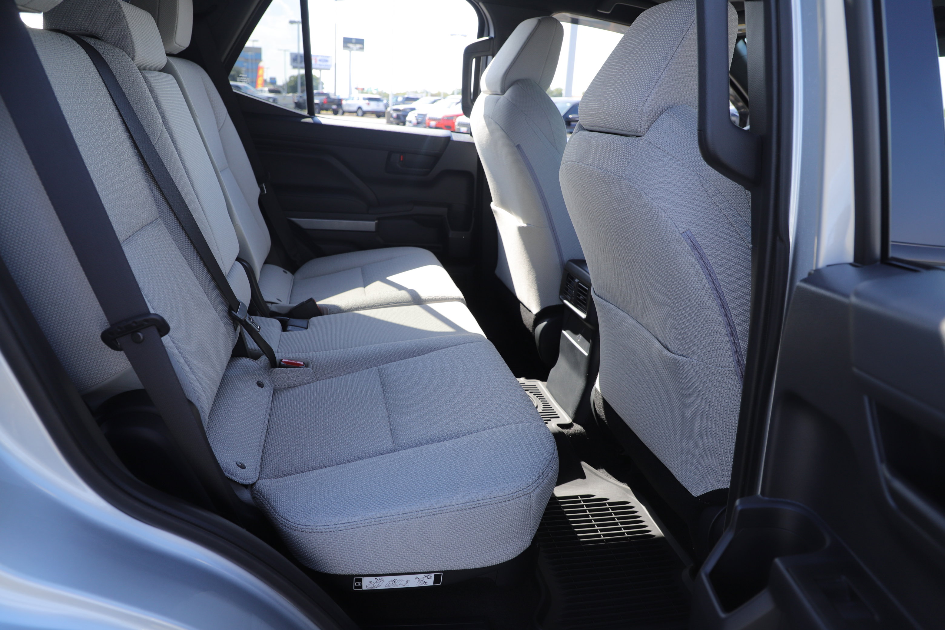 Used 2025 Toyota 4Runner SR5 image 28