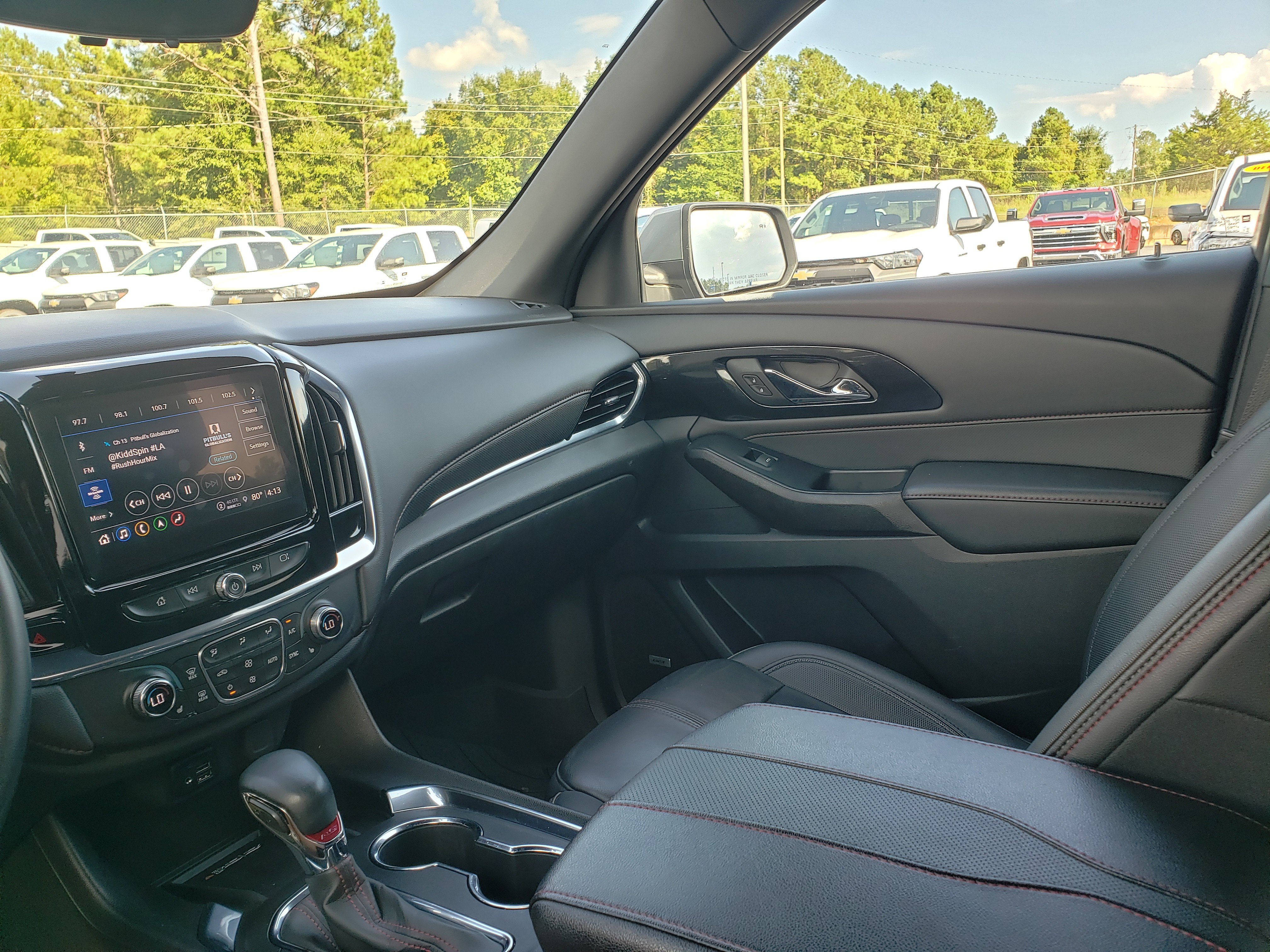 Used 2023 Chevrolet Traverse RS w/ LPO, Floor Liner Package FWD image 22
