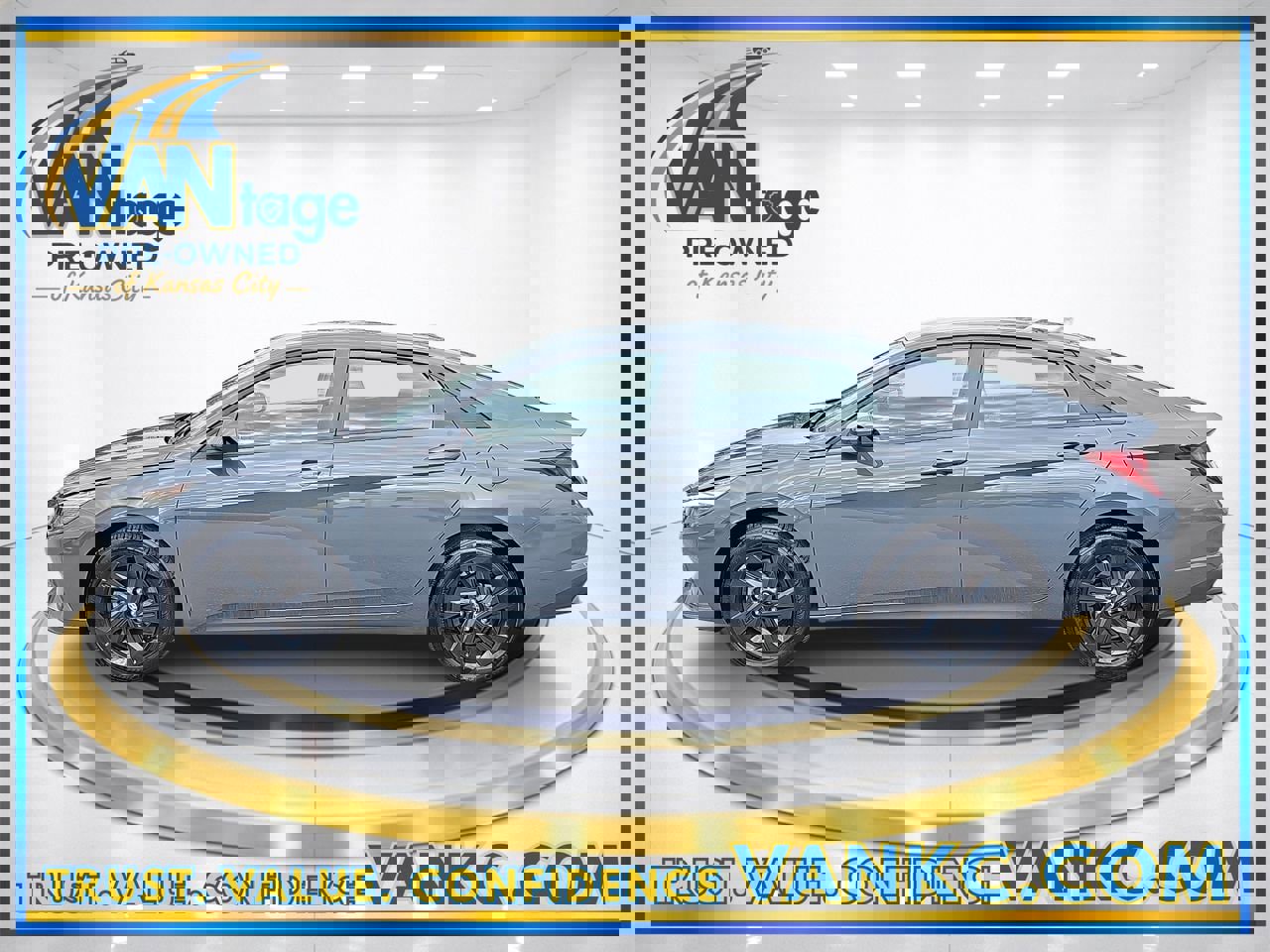 Used 2023 Hyundai Elantra SEL image 10
