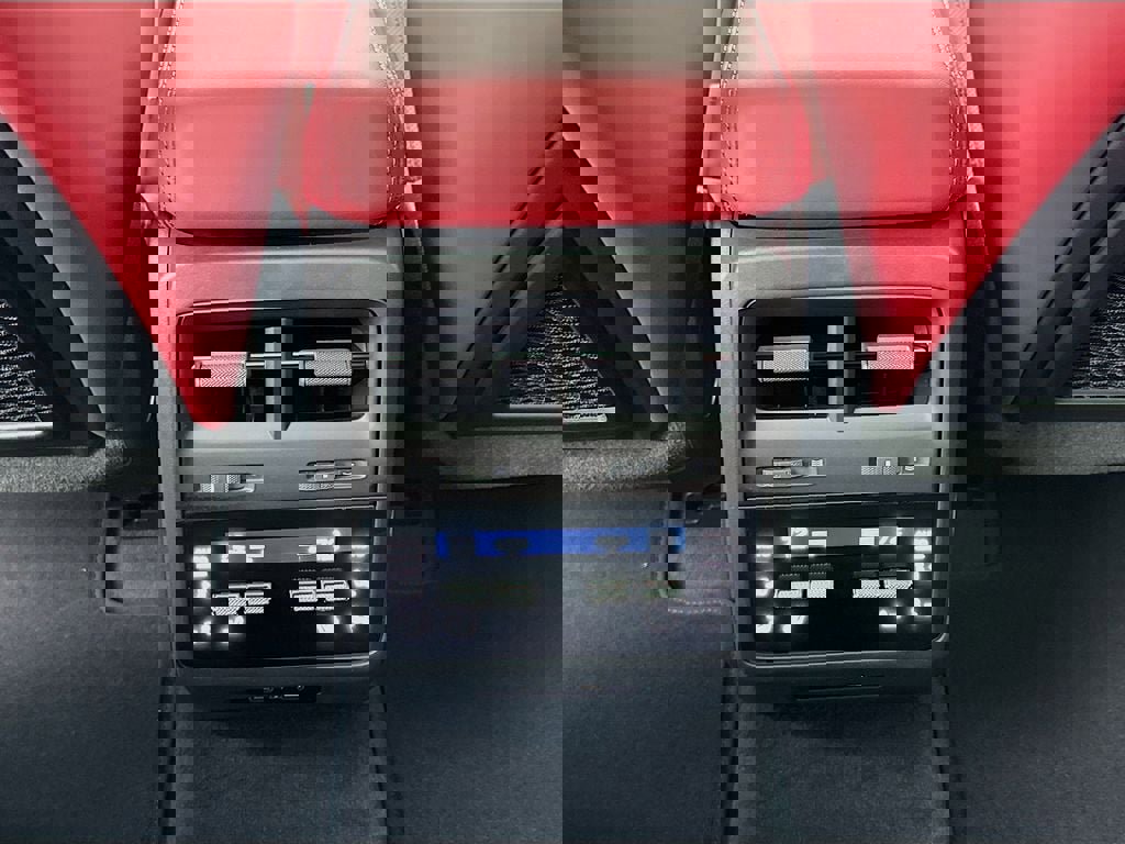 New 2026 Porsche Macan Electric image 29