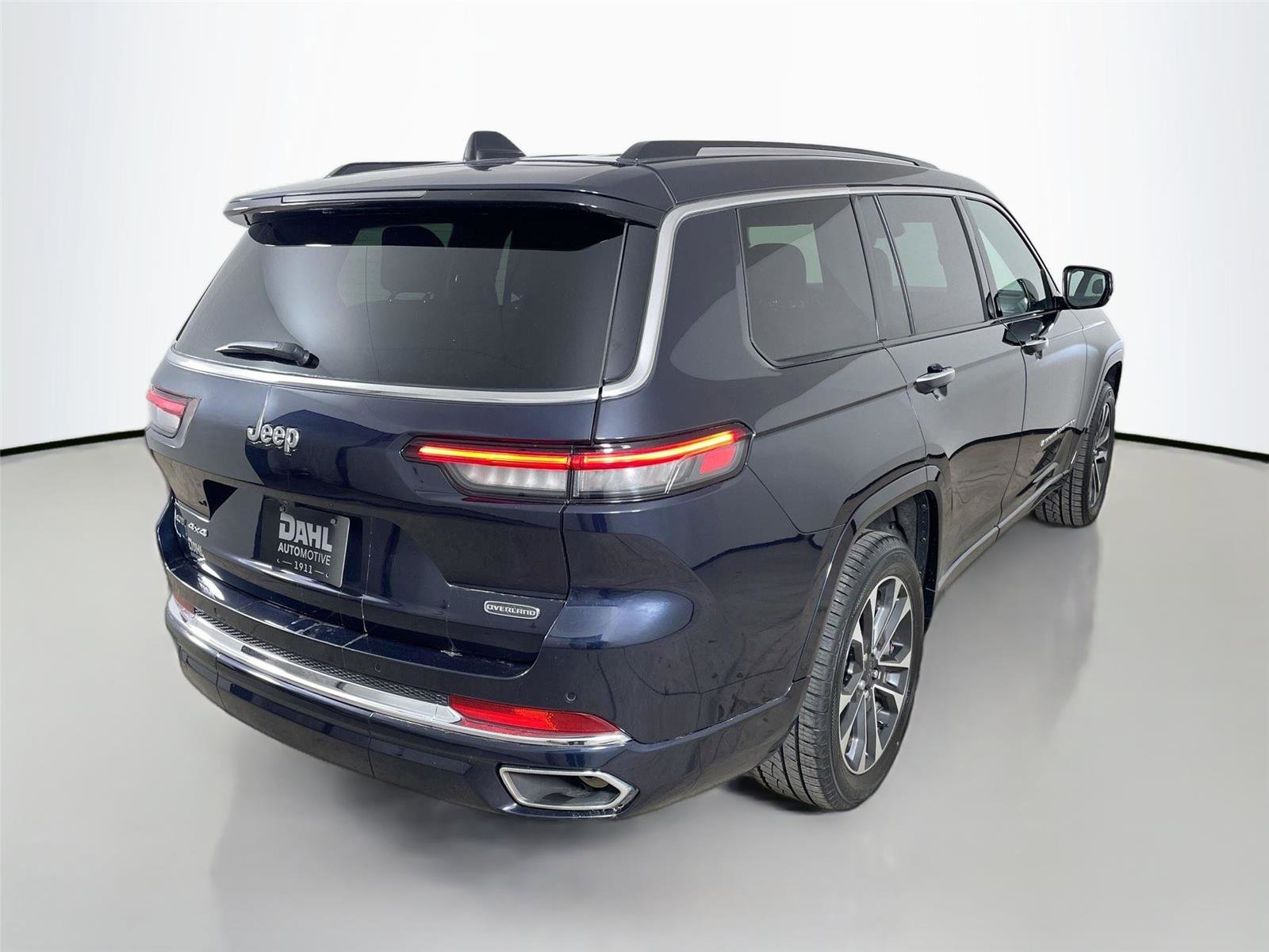 Used 2023 Jeep Grand Cherokee L Overland AWD/4WD image 13