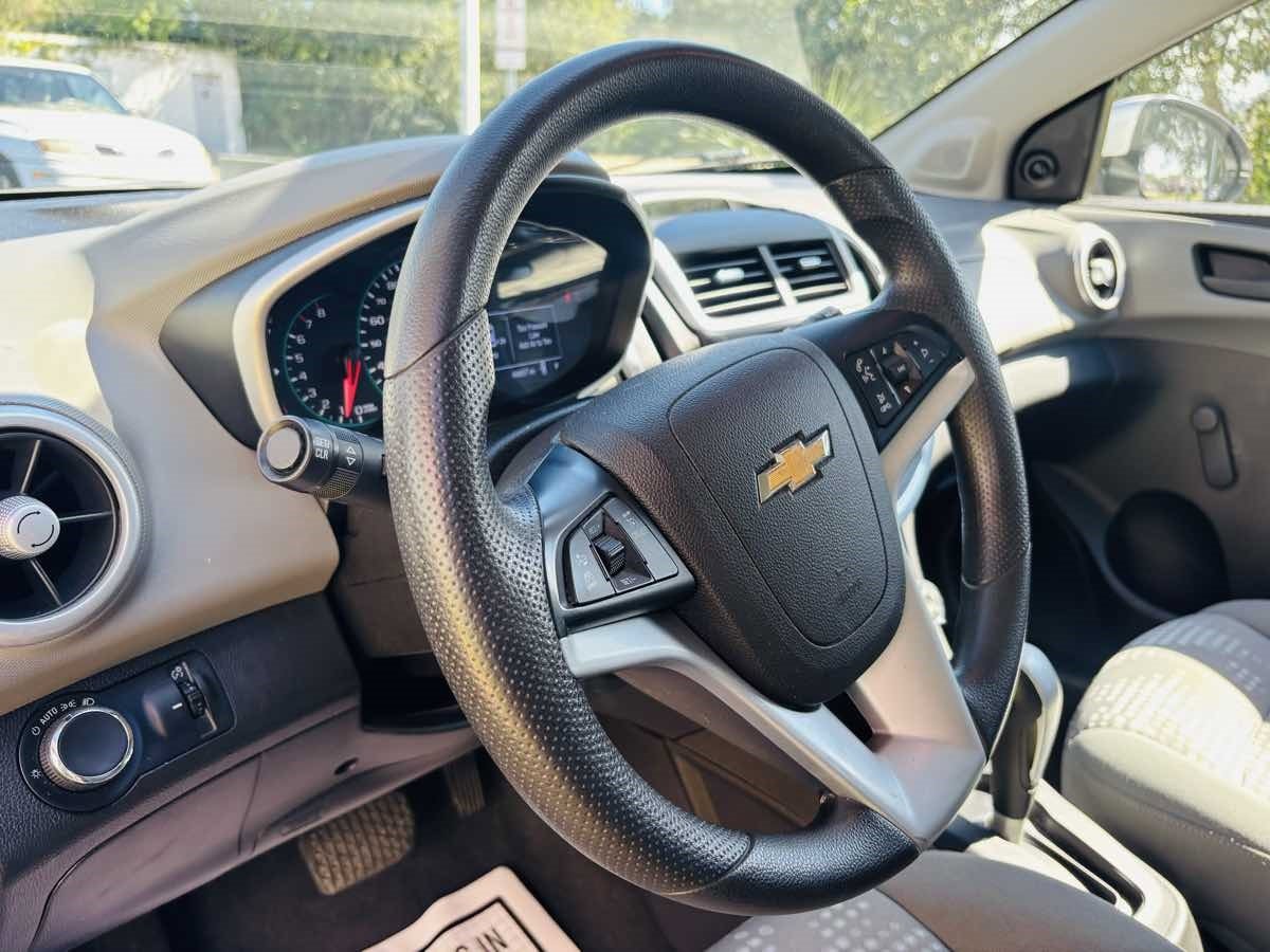 Used 2020 Chevrolet Sonic LT image 21