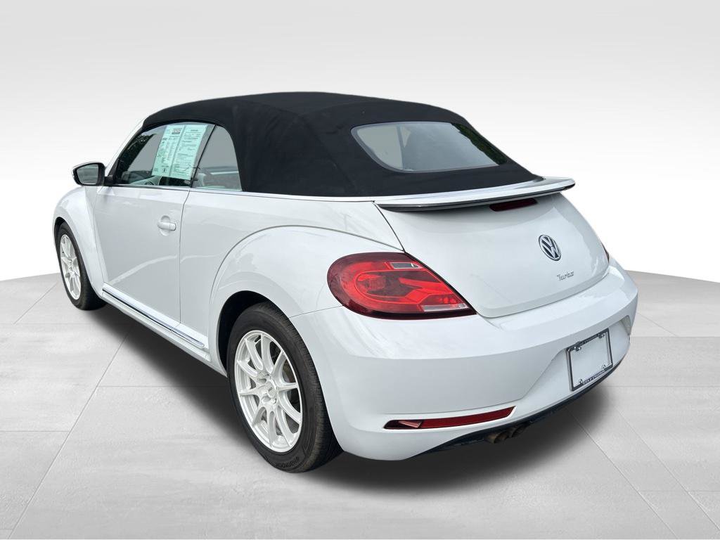 Used 2018 Volkswagen Beetle 2.0T S FWD image 9