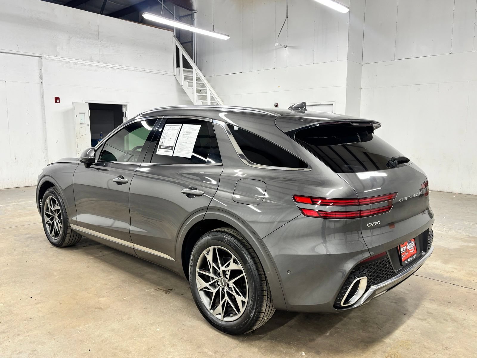 Used 2022 Genesis GV70 2.5T w/ Advanced Package AWD/4WD image 5