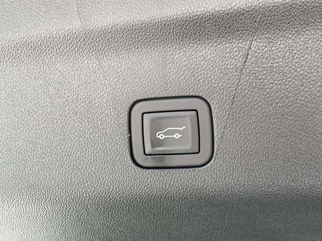 New 2026 Cadillac Escalade ESV Sport image 11