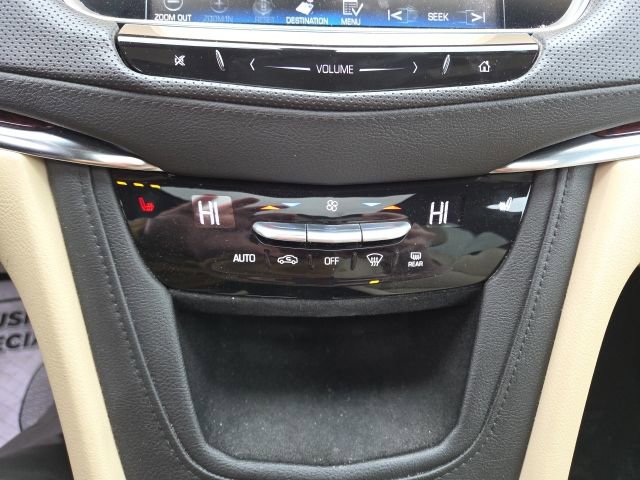Used 2017 Cadillac XT5 Luxury image 12