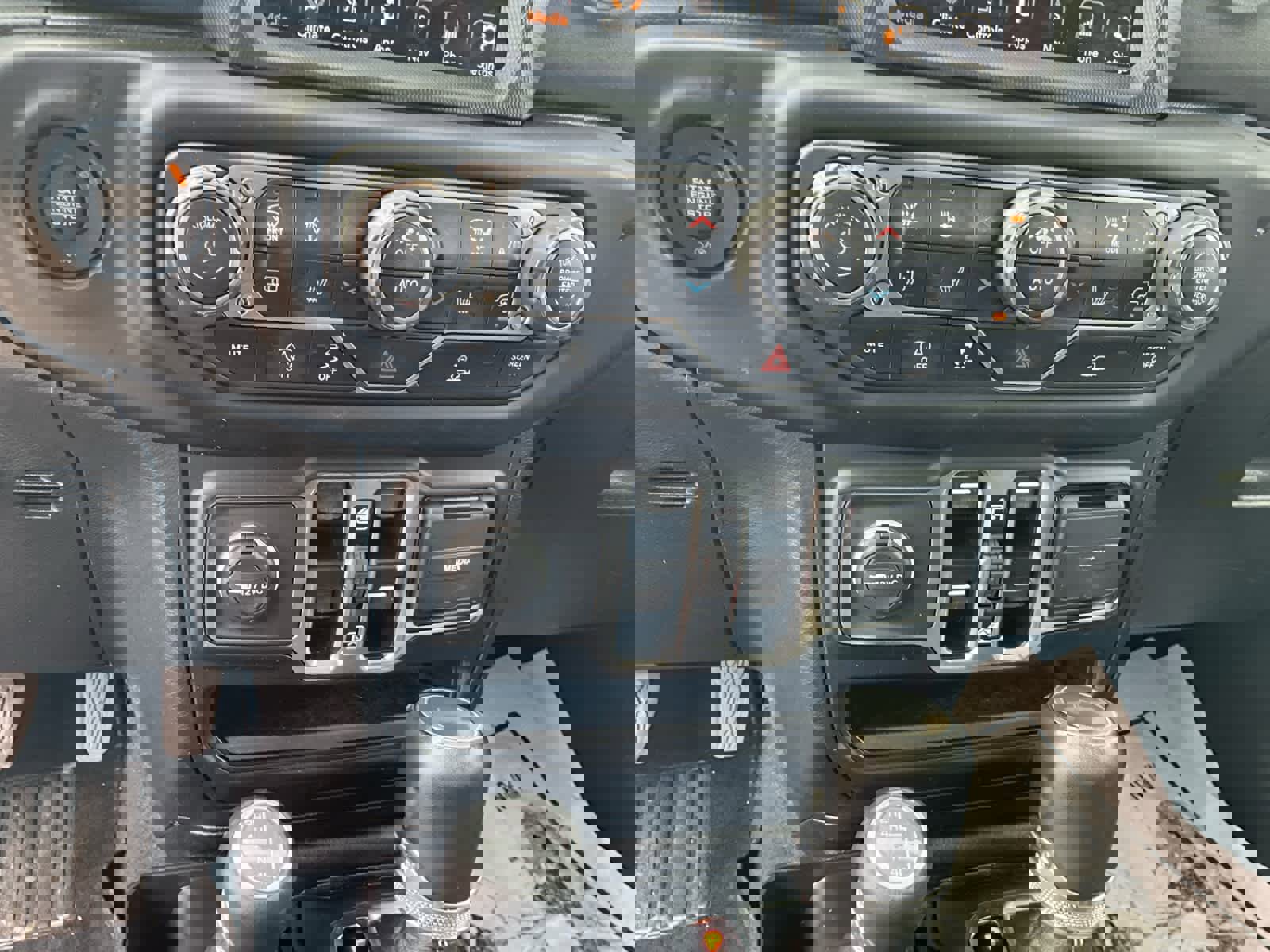 Used 2021 Jeep Wrangler Unlimited Sahara image 35