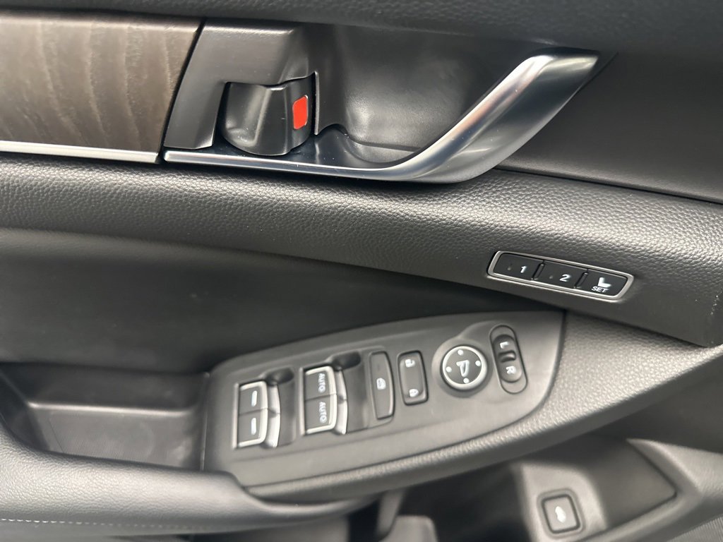 Used 2018 Honda Accord EX-L image 26