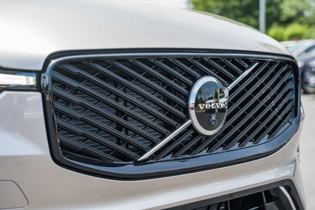 New 2026 Volvo XC60 B5 Plus w/ Protection Package Premier AWD/4WD image 12