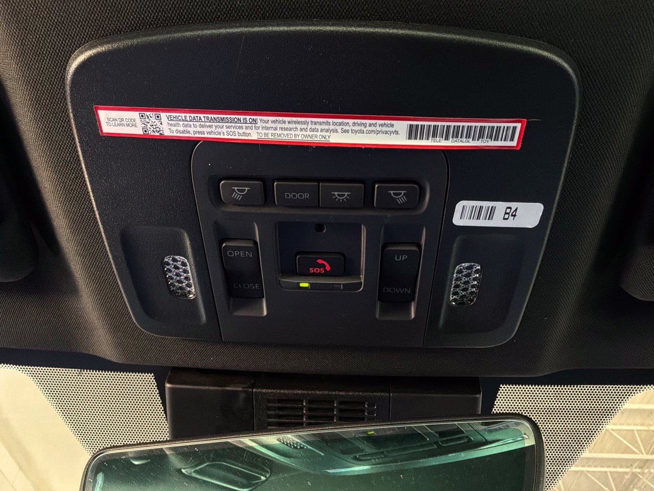 Used 2025 Toyota Camry SE w/ Convenience Package FWD image 17