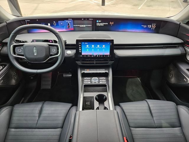 Used 2026 Lincoln Nautilus Reserve image 11