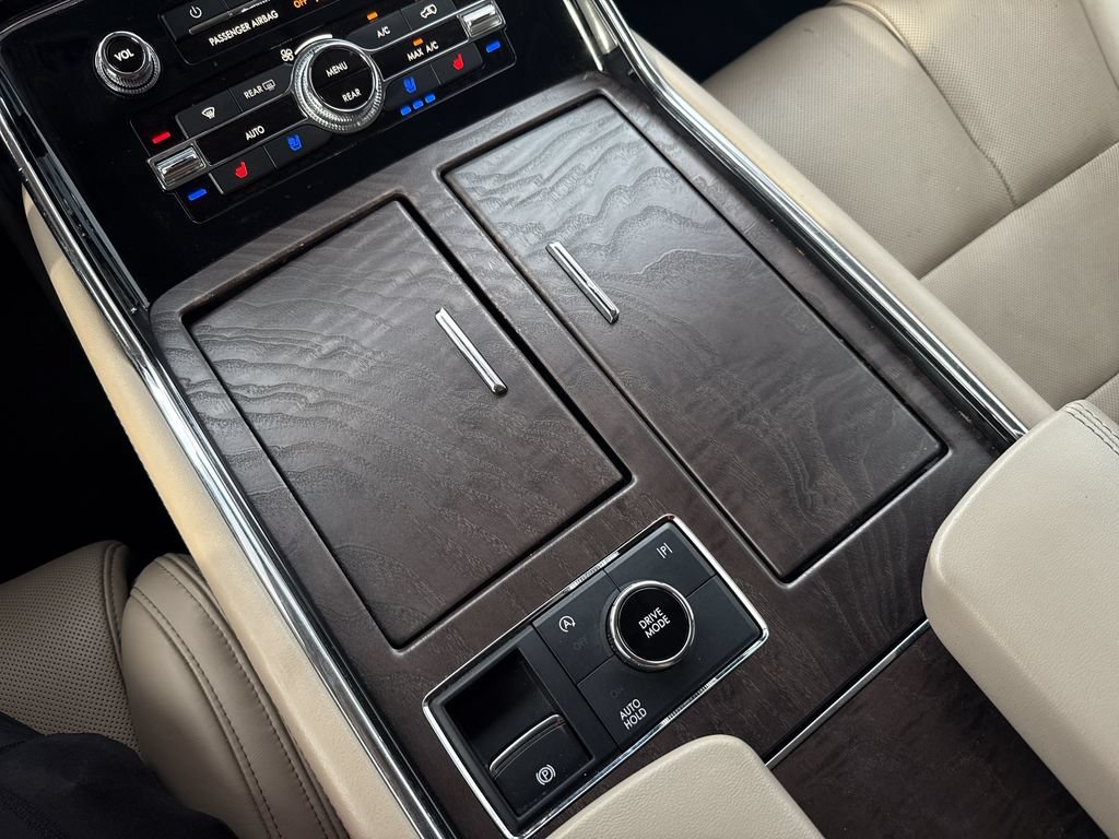Used 2022 Lincoln Navigator Reserve AWD/4WD image 23
