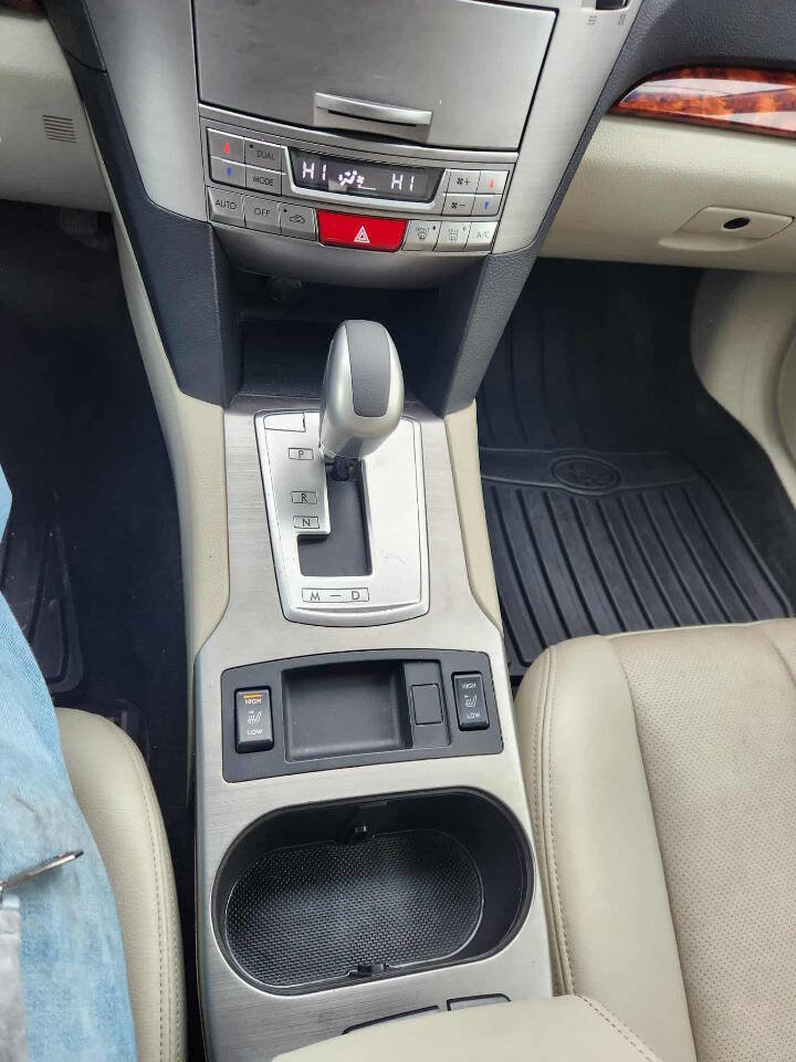 Used 2011 Subaru Outback 2.5i Limited image 24