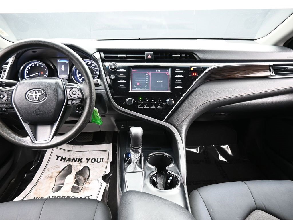 Used 2018 Toyota Camry LE image 13