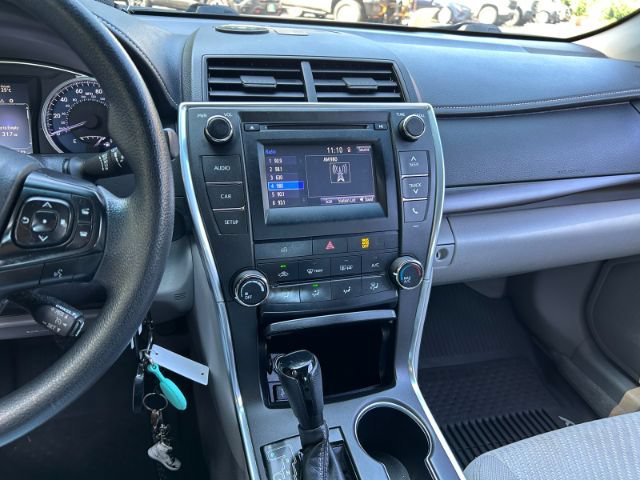 Used 2016 Toyota Camry LE FWD image 14