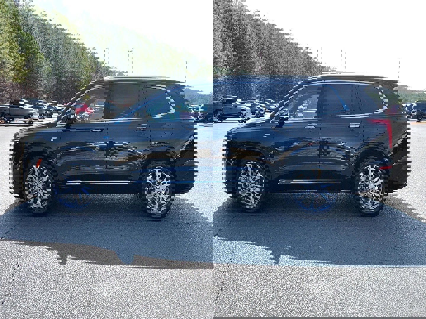 Used 2024 Cadillac XT6 Premium Luxury w/ Technology Package image 8