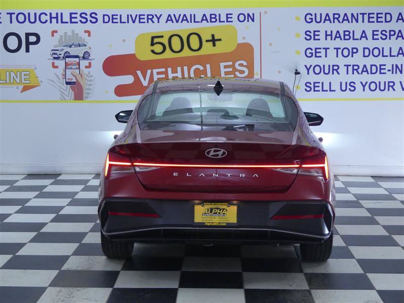 Used 2025 Hyundai Elantra SEL FWD image 6