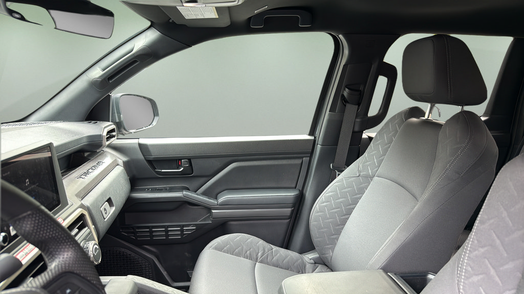 Certified 2025 Toyota Tacoma SR5 AWD/4WD image 13