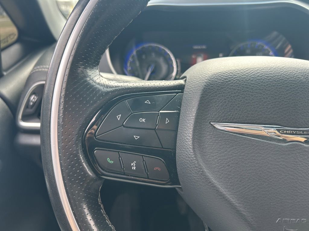 Used 2019 Chrysler Pacifica Limited w/ S Appearance Package image 9