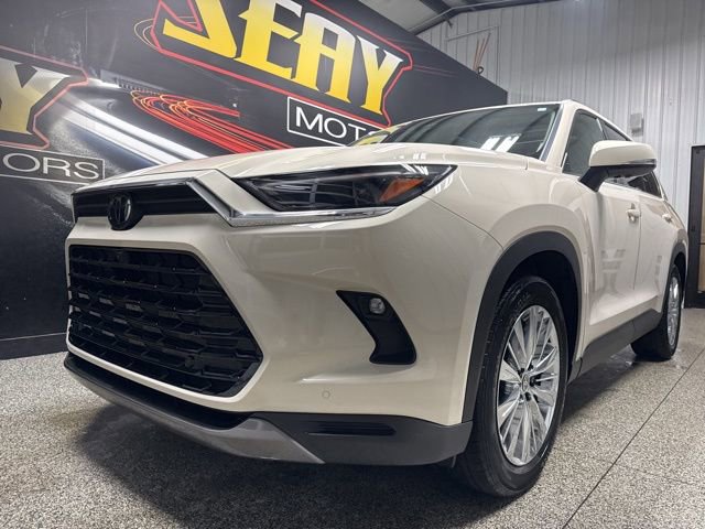 Used 2024 Toyota Grand Highlander Platinum image 2