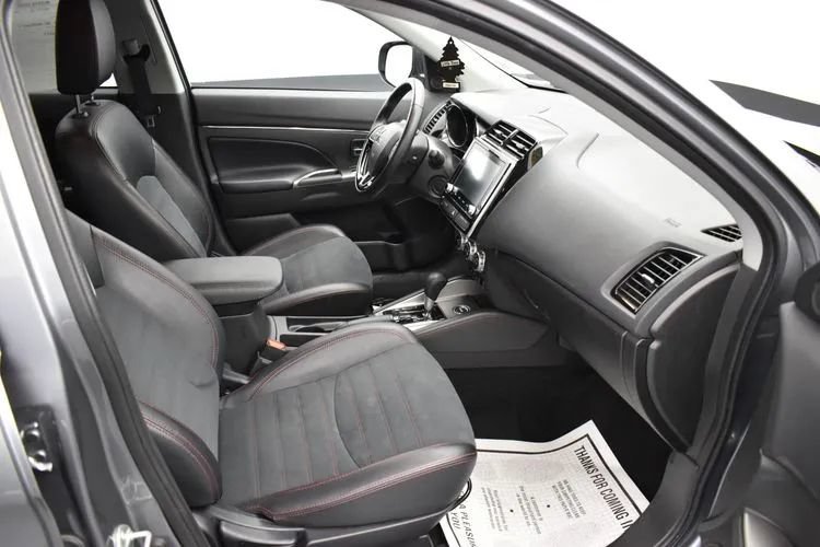 Used 2024 Mitsubishi Outlander Sport SE AWD/4WD image 16