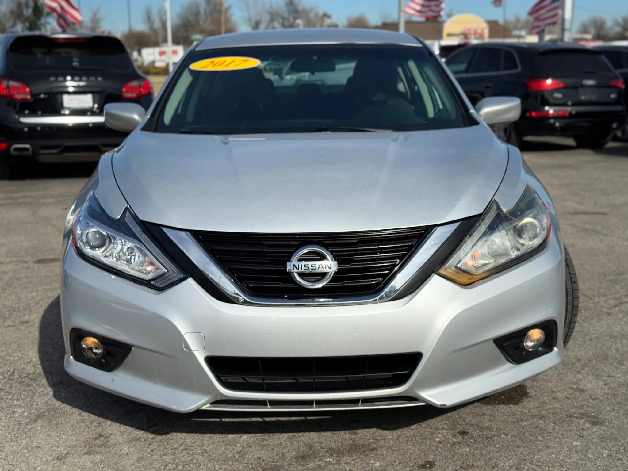 Used 2017 Nissan Altima 2.5 SV image 9