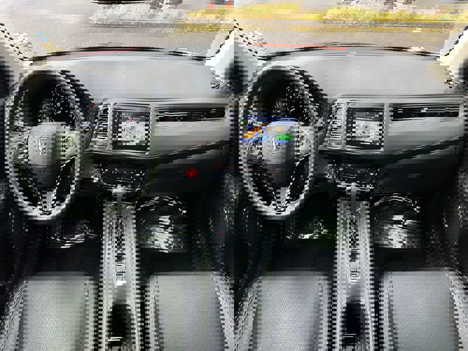 Used 2020 Honda HR-V Touring image 9