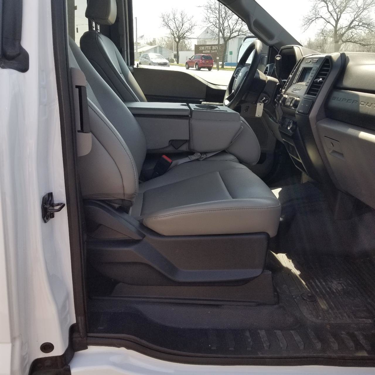 Used 2020 Ford F250 XL w/ Power Equipment Group image 17