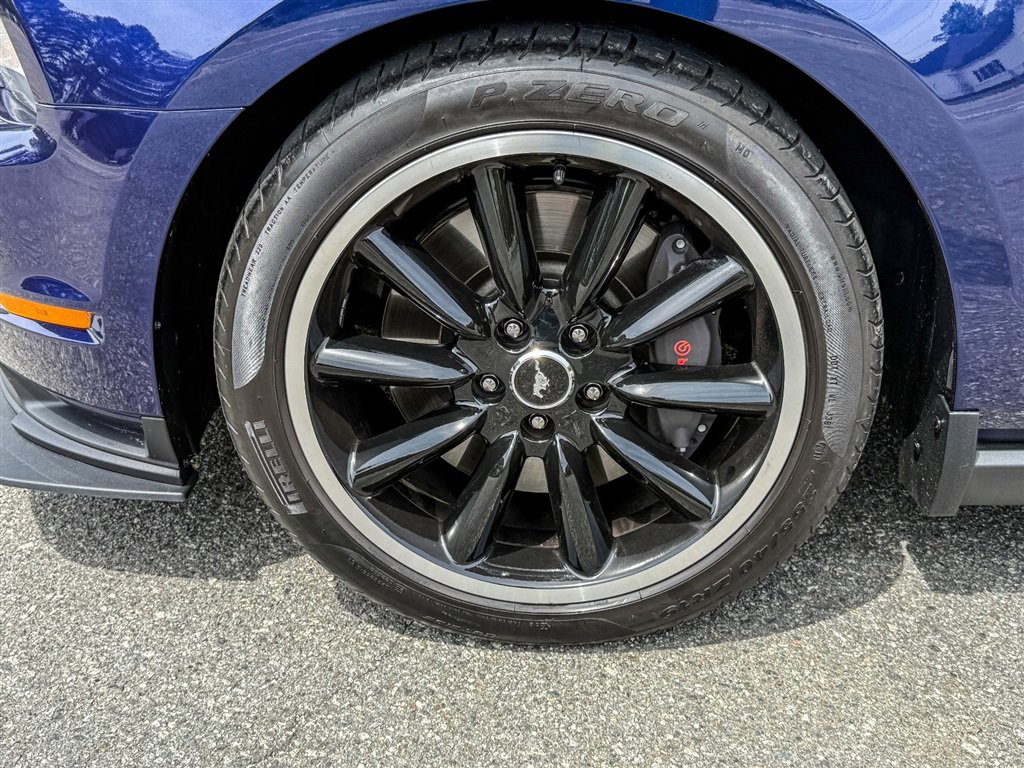 Used 2012 Ford Mustang Boss 302 w/ Boss 302 Accessory Pkg RWD image 17