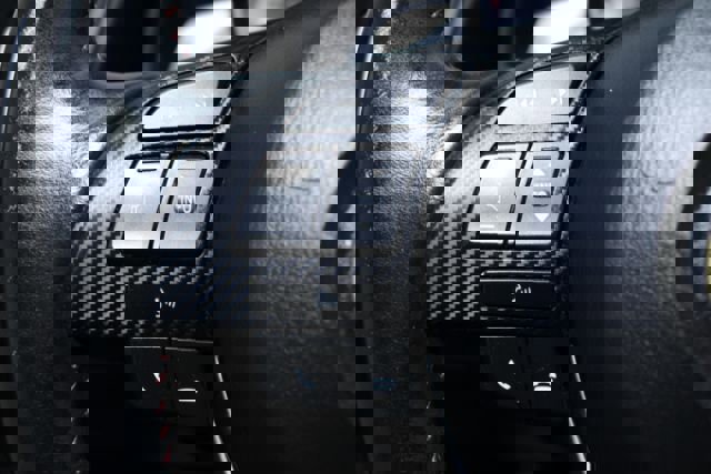 Used 2014 MAZDA MAZDA3 i Touring image 15