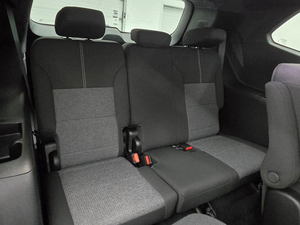 New 2026 GMC Acadia Elevation image 37