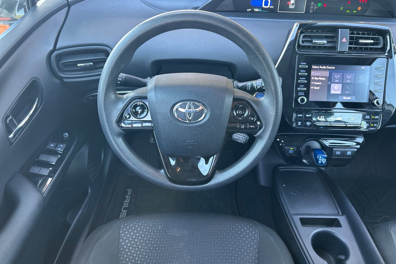 Used 2020 Toyota Prius LE FWD image 13