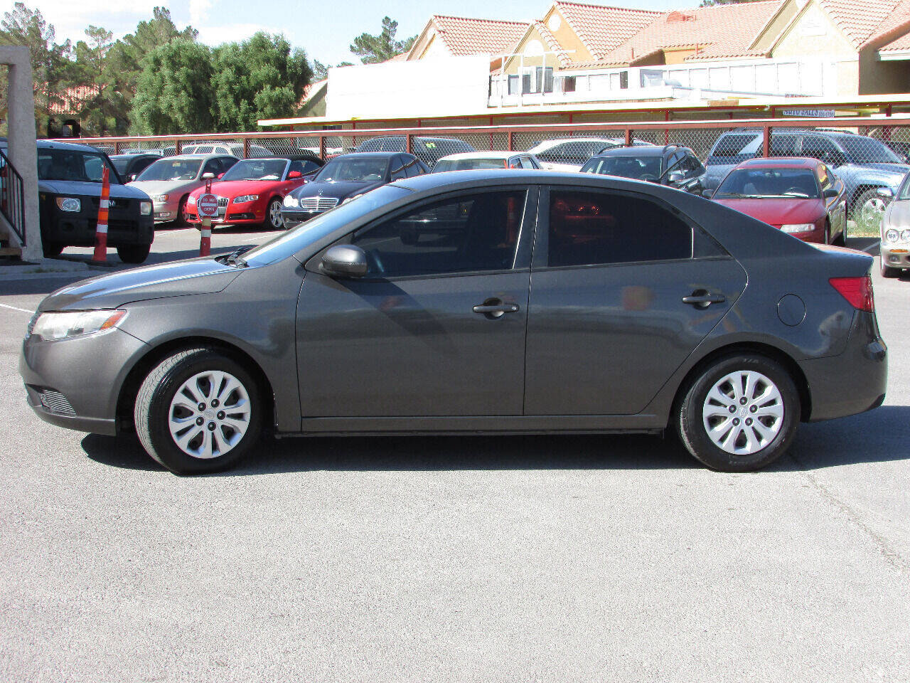 Used 2013 Kia Forte EX FWD image 9
