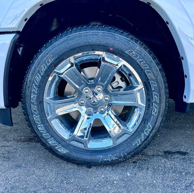 New 2026 RAM 1500 4x4 Crew Cab image 13