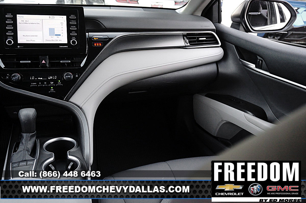 Used 2022 Toyota Camry LE image 31